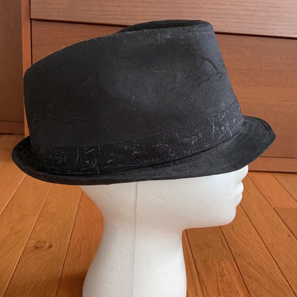 Hat - Picture 2 of 4